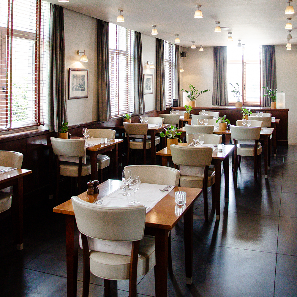 Le Mess 1st floor light living room